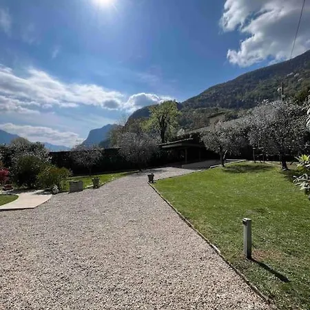 Anna Villa Onno